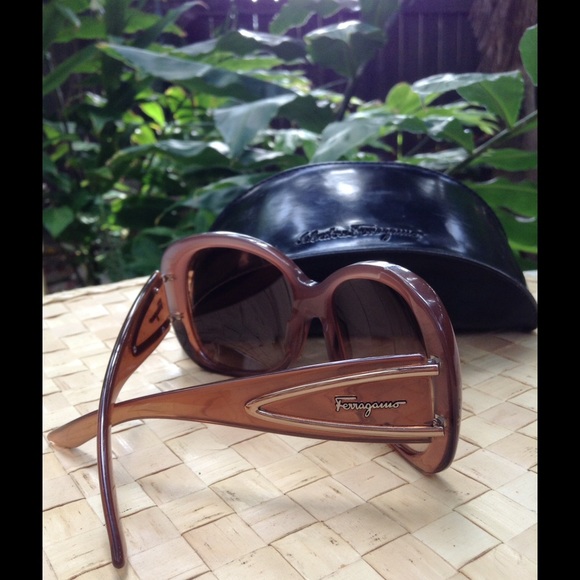 Salvatore Ferragamo Sunglasses main image 4