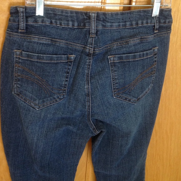 St. John's Bay Jeans - Picture 3 of 4