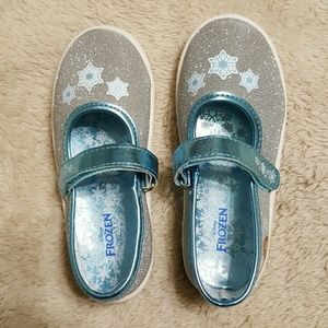 Frozen velcro mary janes