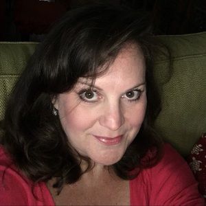 Meet your Posher, Leslie