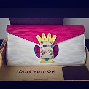 Louis Vuitton Sarah Mask wallet hot pink
