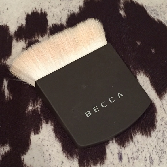 BECCA The One Perfecting Brush