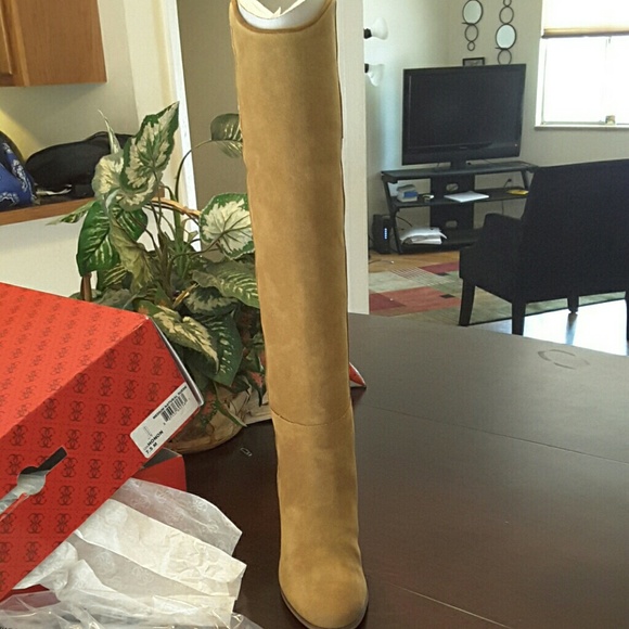 Knee high boots - Picture 4 of 4