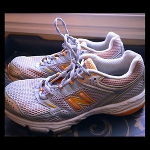 NEW BALANCE 755 shoes