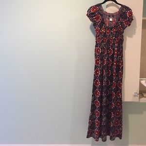 Cap sleeved maxi dress