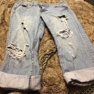 Holy🙏🏼 American eagle capris