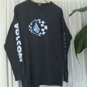 Long sleeved volcom tee