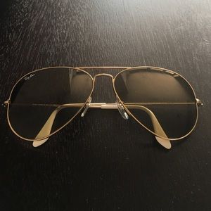 Authentic Ray-Ban, Classic Aviator in Gold