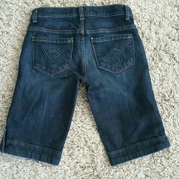 Shorts - Picture 2 of 4