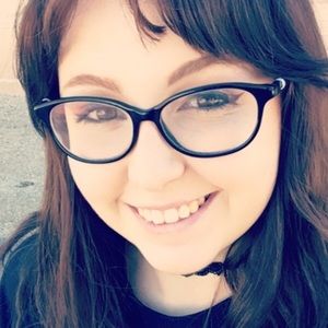 Meet your Posher, Laci