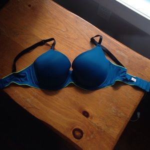 Victoria's Secret bra 32dd