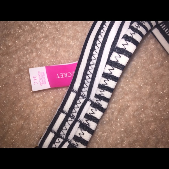 Victoria's Secret "Bombshell" bikini top - Picture 3 of 4