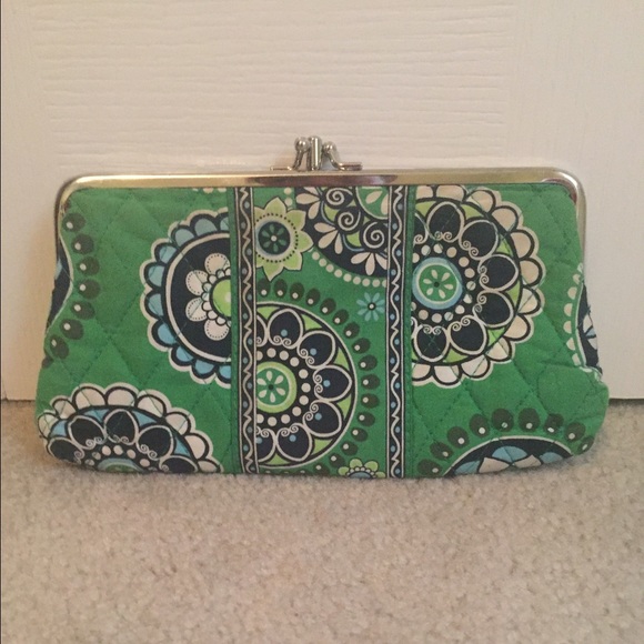 VERA BRADLEY clutch