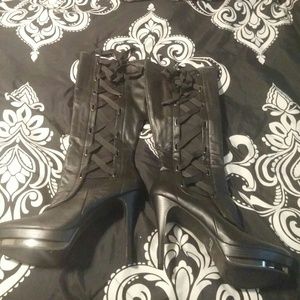 Black Stilleto boots with Zipper and Ribbon
