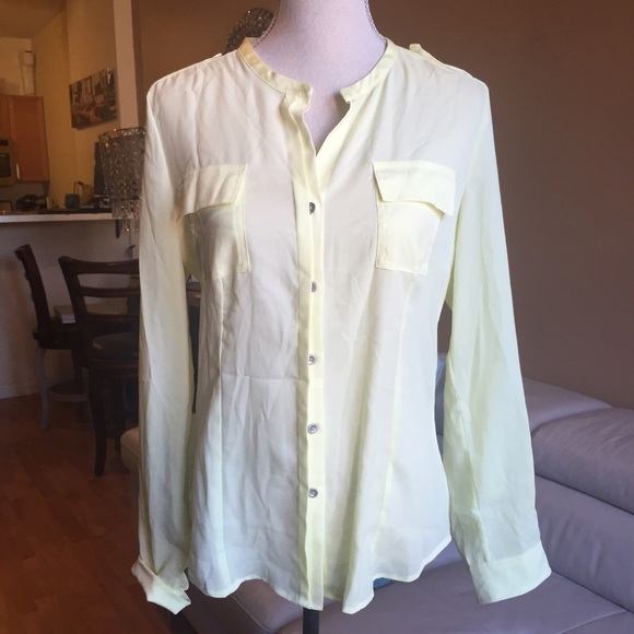 Calvin Klein Light Weight Button-Up