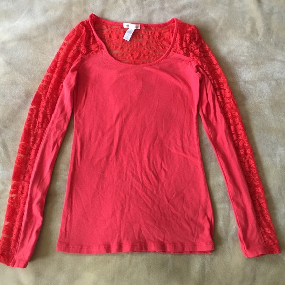 Red Laced Long-sleeved Top