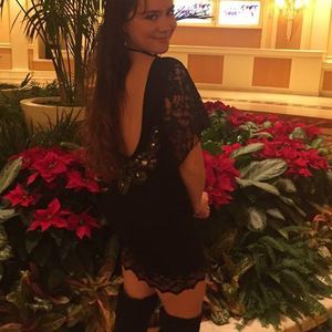 Meet your Posher, Dana