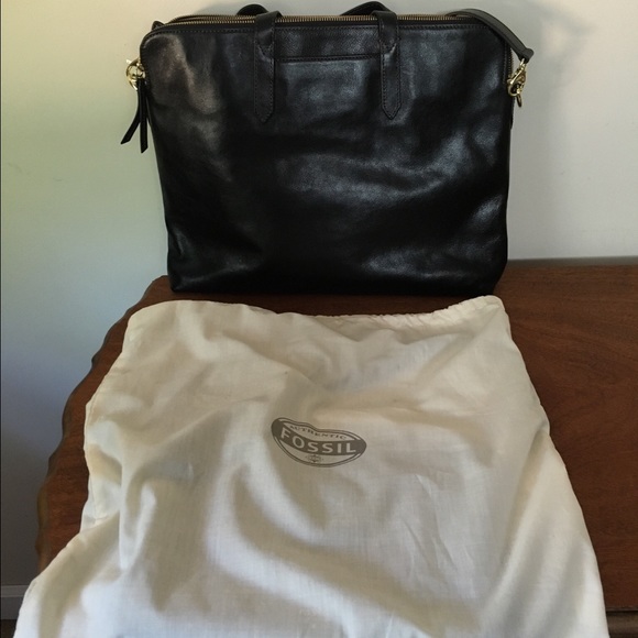 Fossil purse