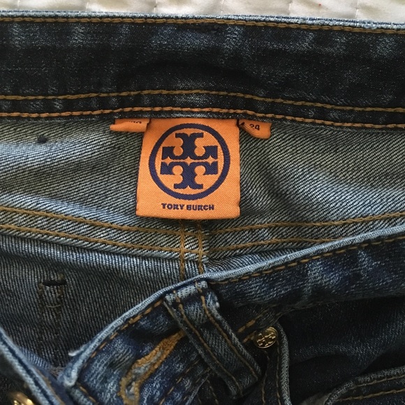 Gently used jean dark wash jeans.