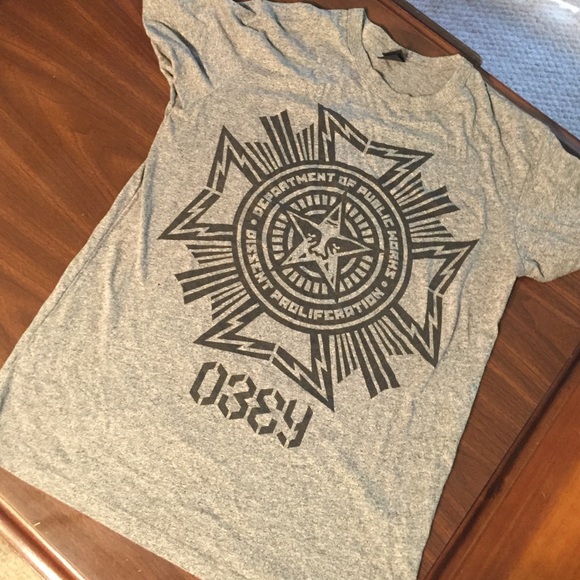 OBEY t shirt