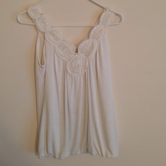 Circle bubble hem tank