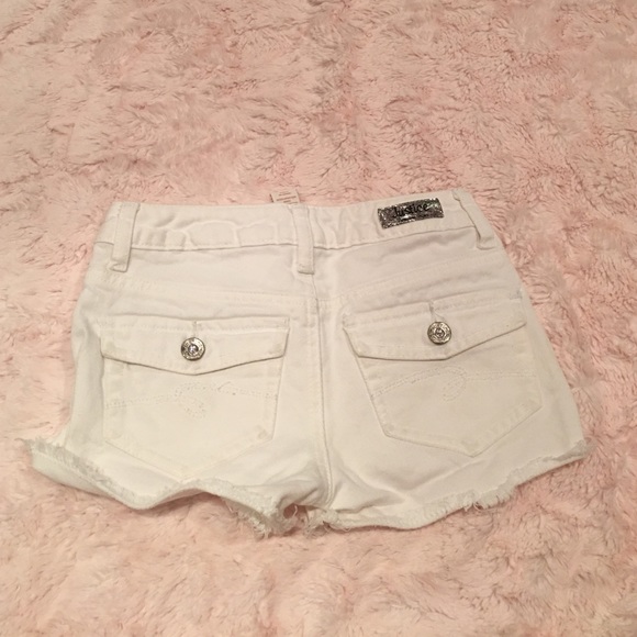 White justice jean shorts