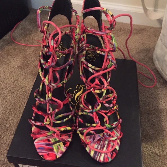 Brand NEW FUN sandal