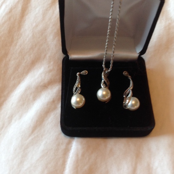 Sterling silver pearl,marcasite earring,necklace