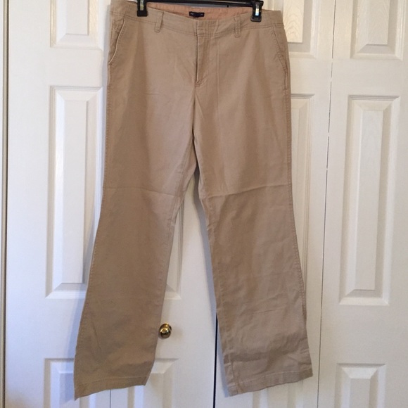 Gap khakis