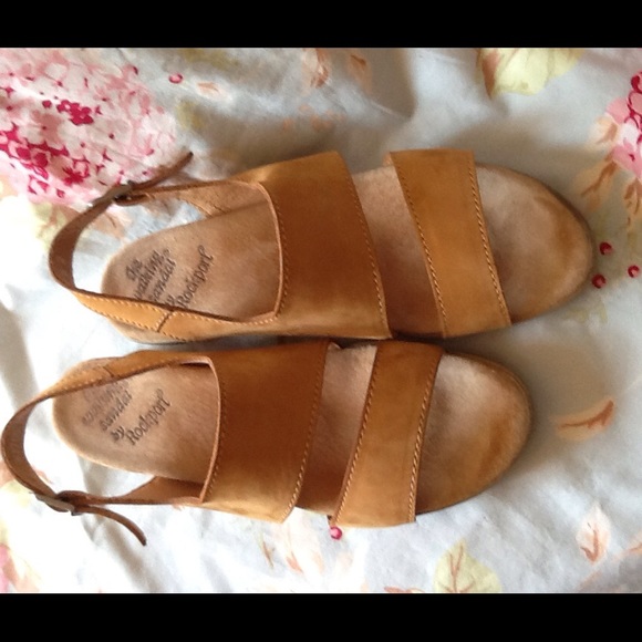 Tan Walking Sandal Rockport size 8 1/2 W LEATHER