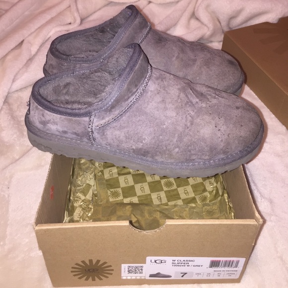 These are almost brand new ugg slippers!