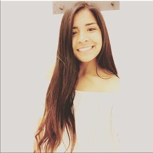 Meet your Posher, Emeely