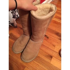 Light tan tall uggs