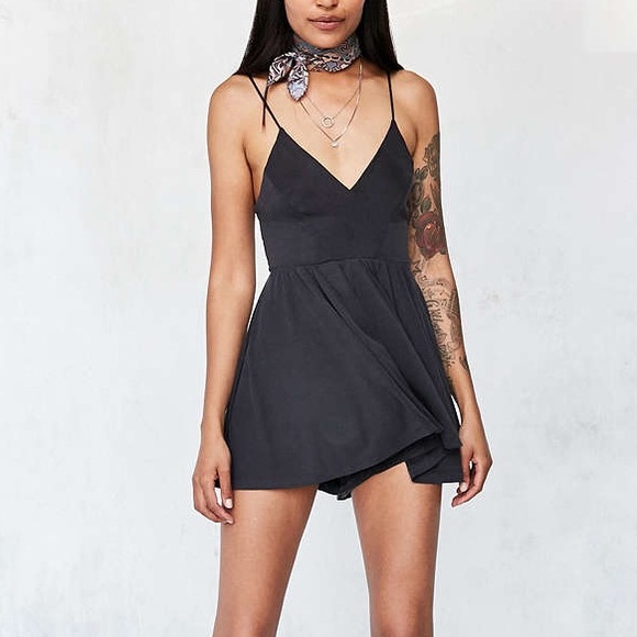 urban outfitters terra cott romper - Picture 4 of 4