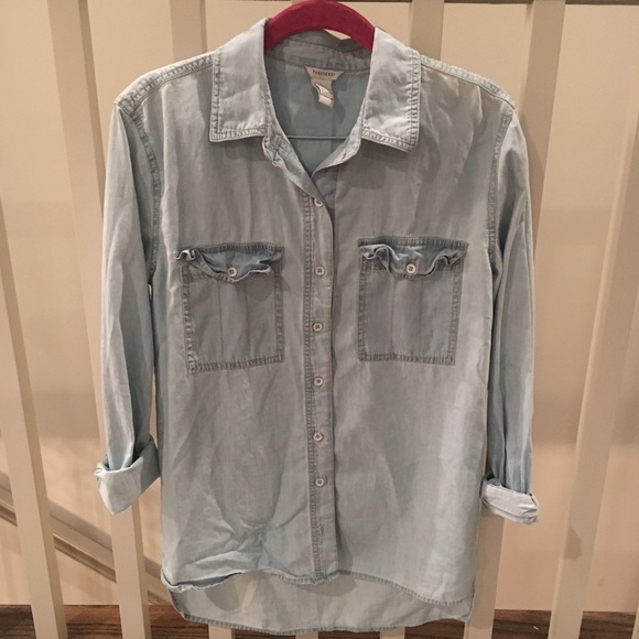 Forever 21 Jean Button-Up Light Wash- Small - Picture 1 of 4