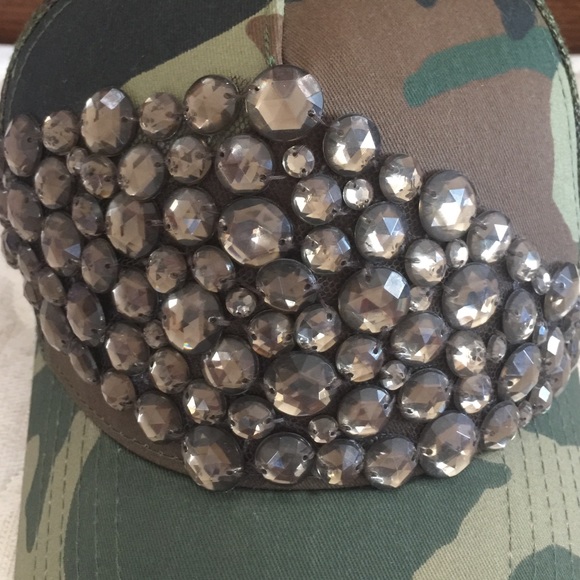 Camo Cap - Picture 4 of 4