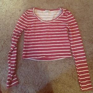 Long sleeve crop top