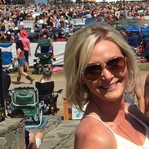 Meet your Posher, Liz