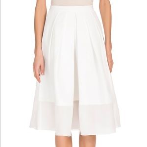 Tibi White Full Skirt. Size 6.