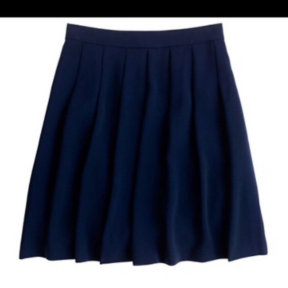 J Crew Crepe Pleated Skirt- navy, like new