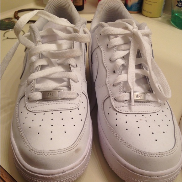 Nike tennis shoes