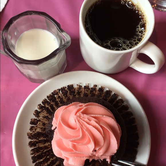 Meet your Posher, Vanessa - Picture 1 of 1