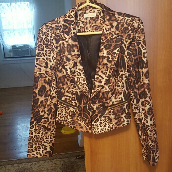 Leopard print blazer