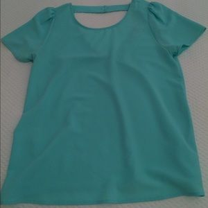 Everly V-Back Short Sleeve Top