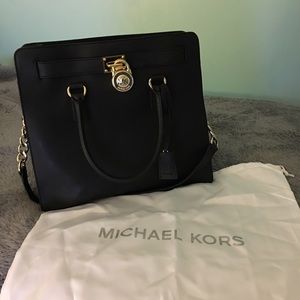 Michael Michael Kors Hamilton LG Saffiano Leather