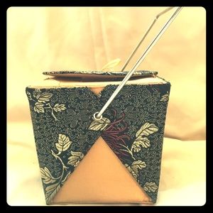 Take out box Handbag