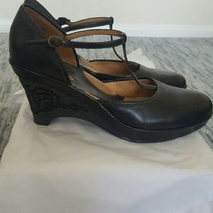 Artisan Collection by Clarks