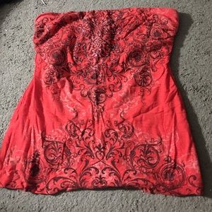 Women's strapless shirt