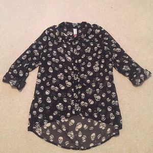 NWOT Black skull button down blouse