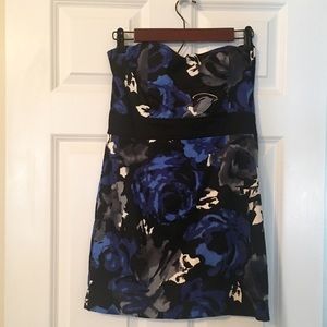 Strapless dress